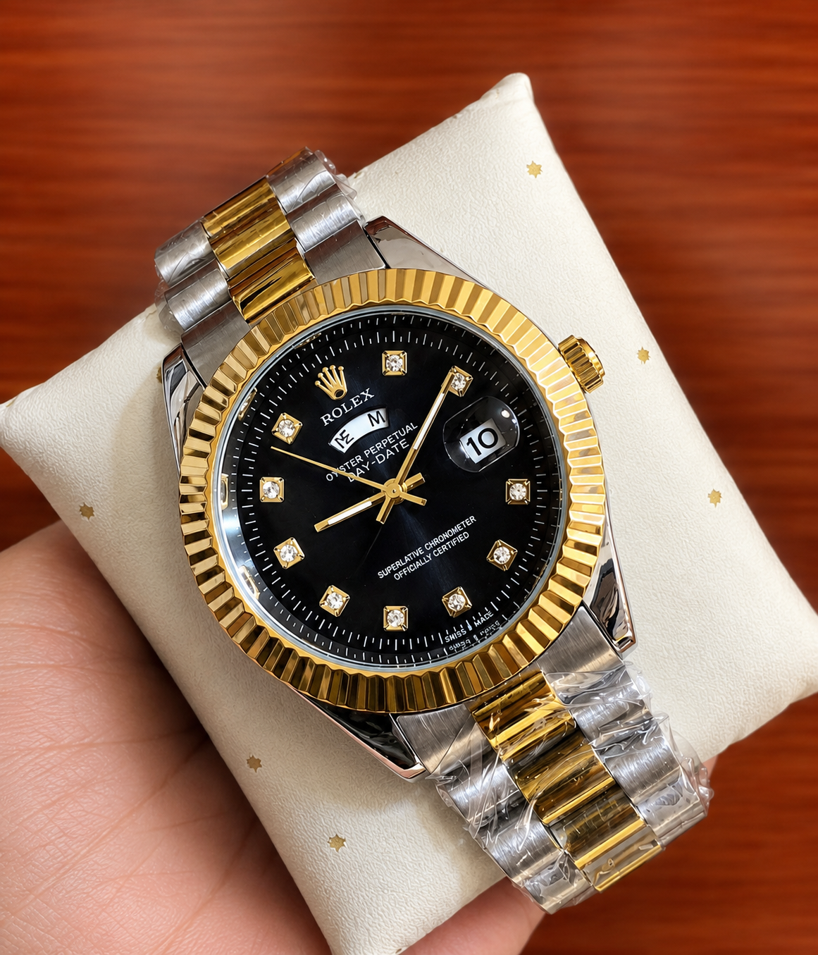 Luxury Couple Watch Set – Premium Design / طقم ساعات فاخرة للزوجين – تصميم راقٍ