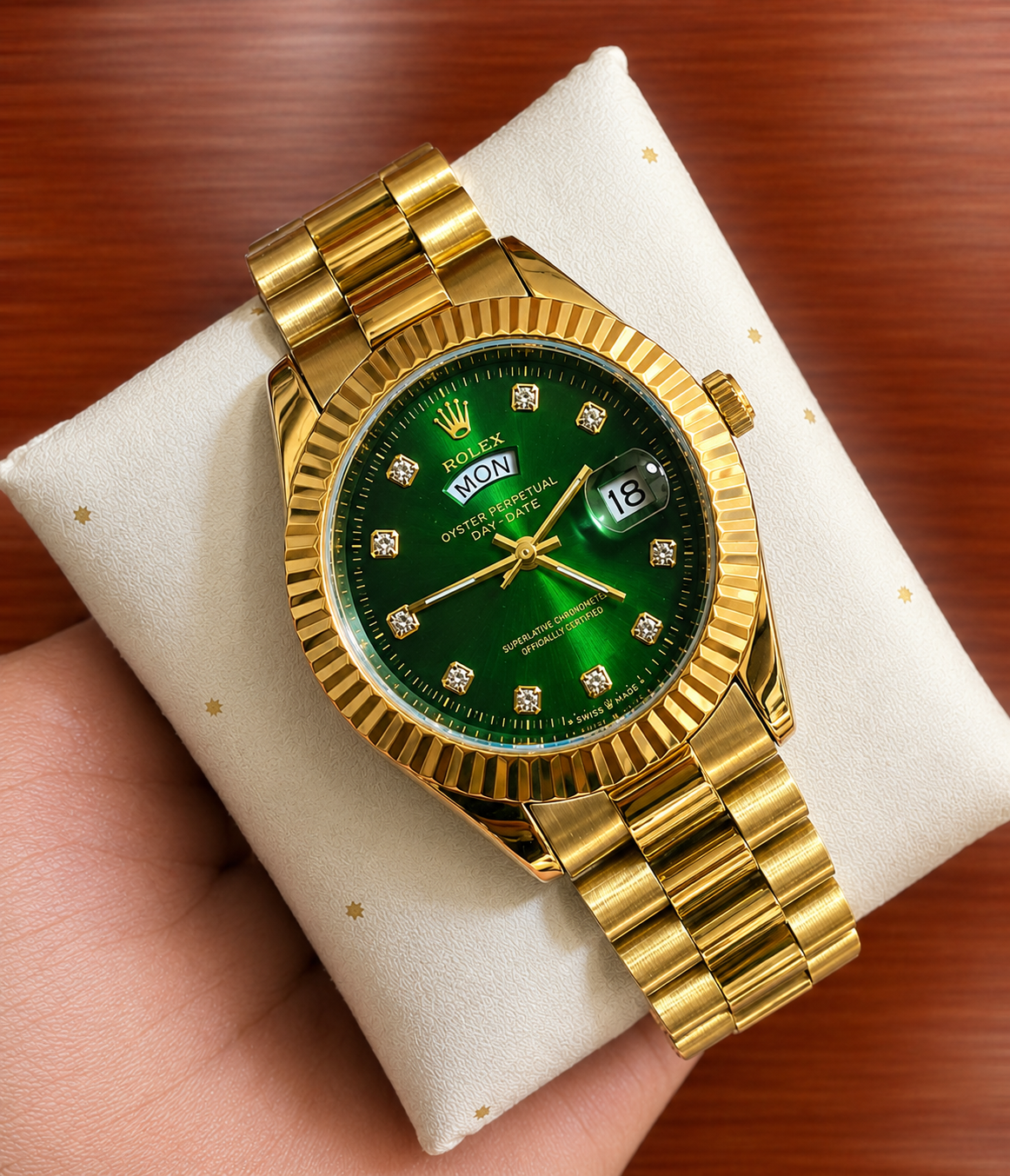 Luxury Couple Watch Set – Premium Design / طقم ساعات فاخرة للزوجين – تصميم راقٍ